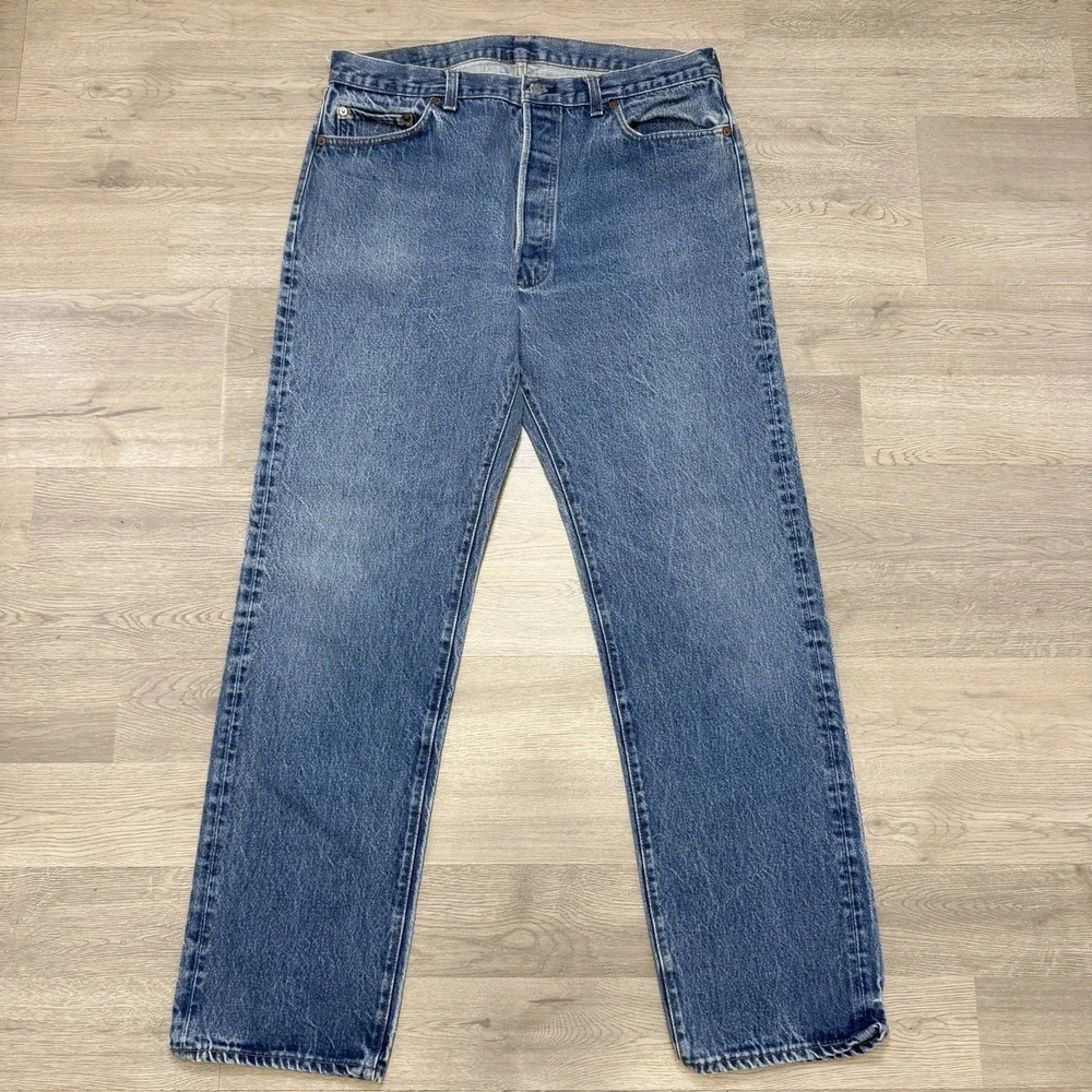 Vintage 1983 Levi's 501 Jeans Mens 34x32 Blue USA Made Button Fly Red Tab
